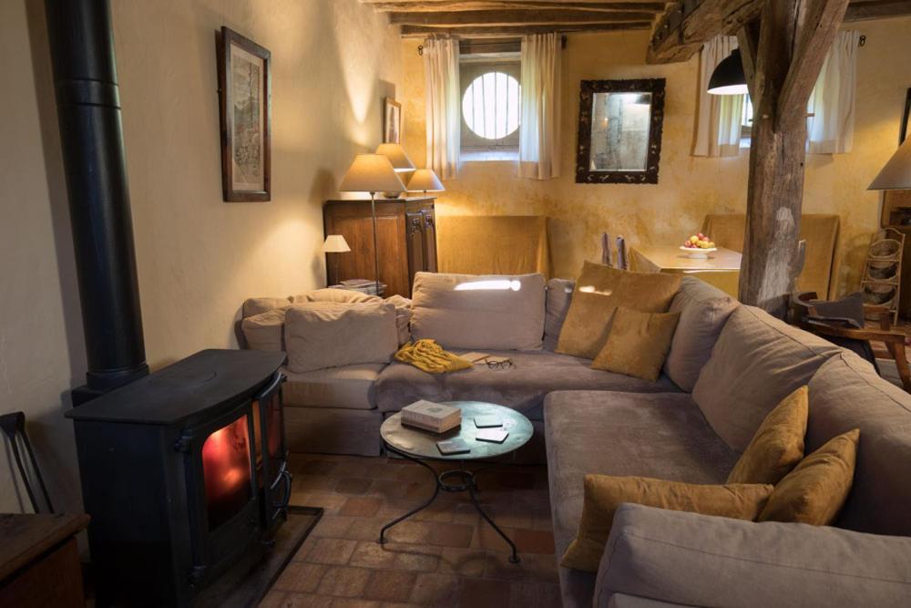 Domaine Du Ris De Feu Chambres D'Hotes De Charme Chalais  Luaran gambar