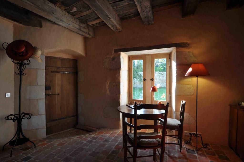 Domaine Du Ris De Feu Chambres D'Hotes De Charme Chalais  Luaran gambar